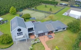 Lodge On St Georges