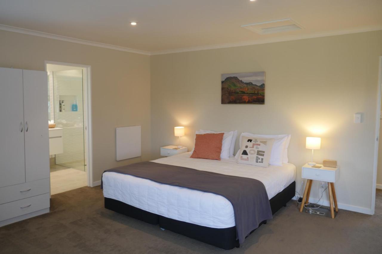 Lodge On St Georges Havelock North Exterior photo